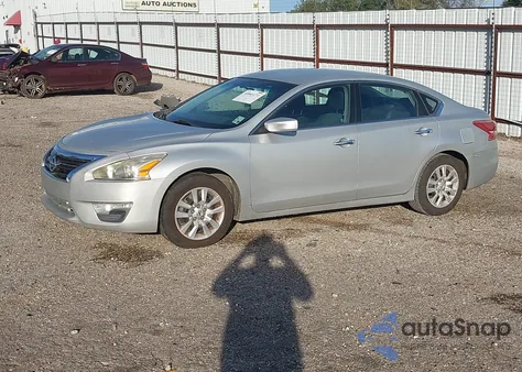 2013 Nissan Altima 2.5 S z USA, uszkodzony, nr VIN 1N4AL3AP3DC212264
